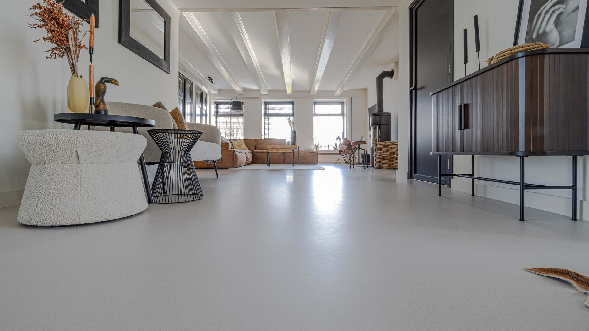 Sika ComfortFloor Nature white floor in house living room