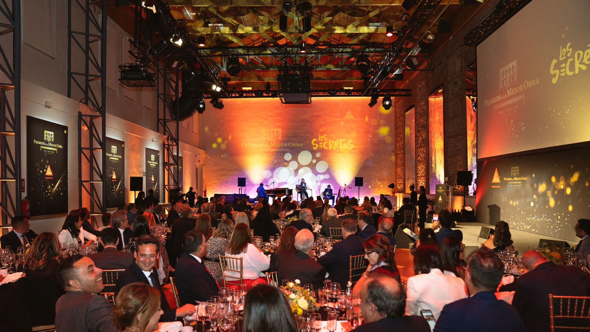 Formal gala dinner with live stage performance