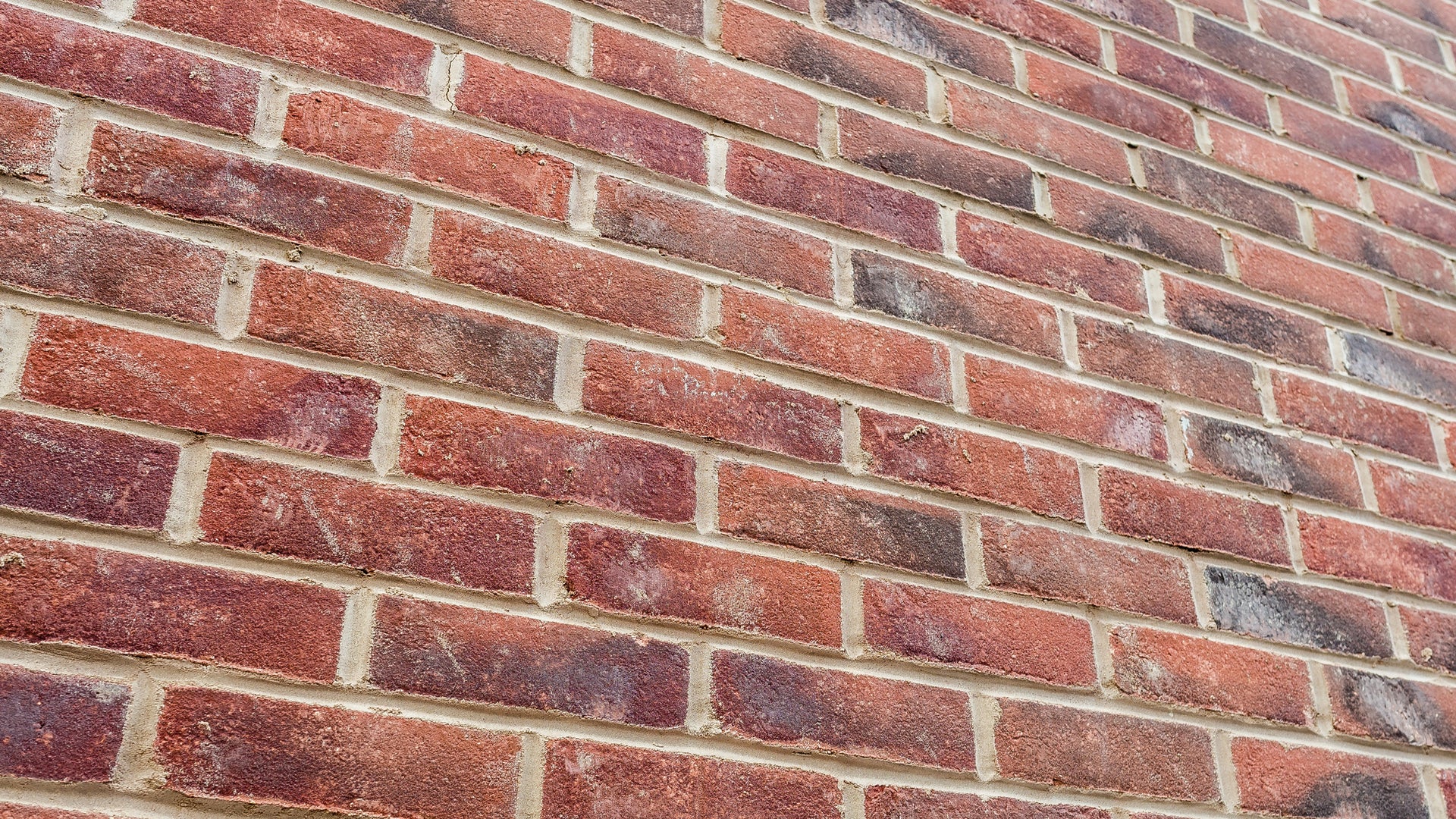 Fresh mortar pointing on brickwork