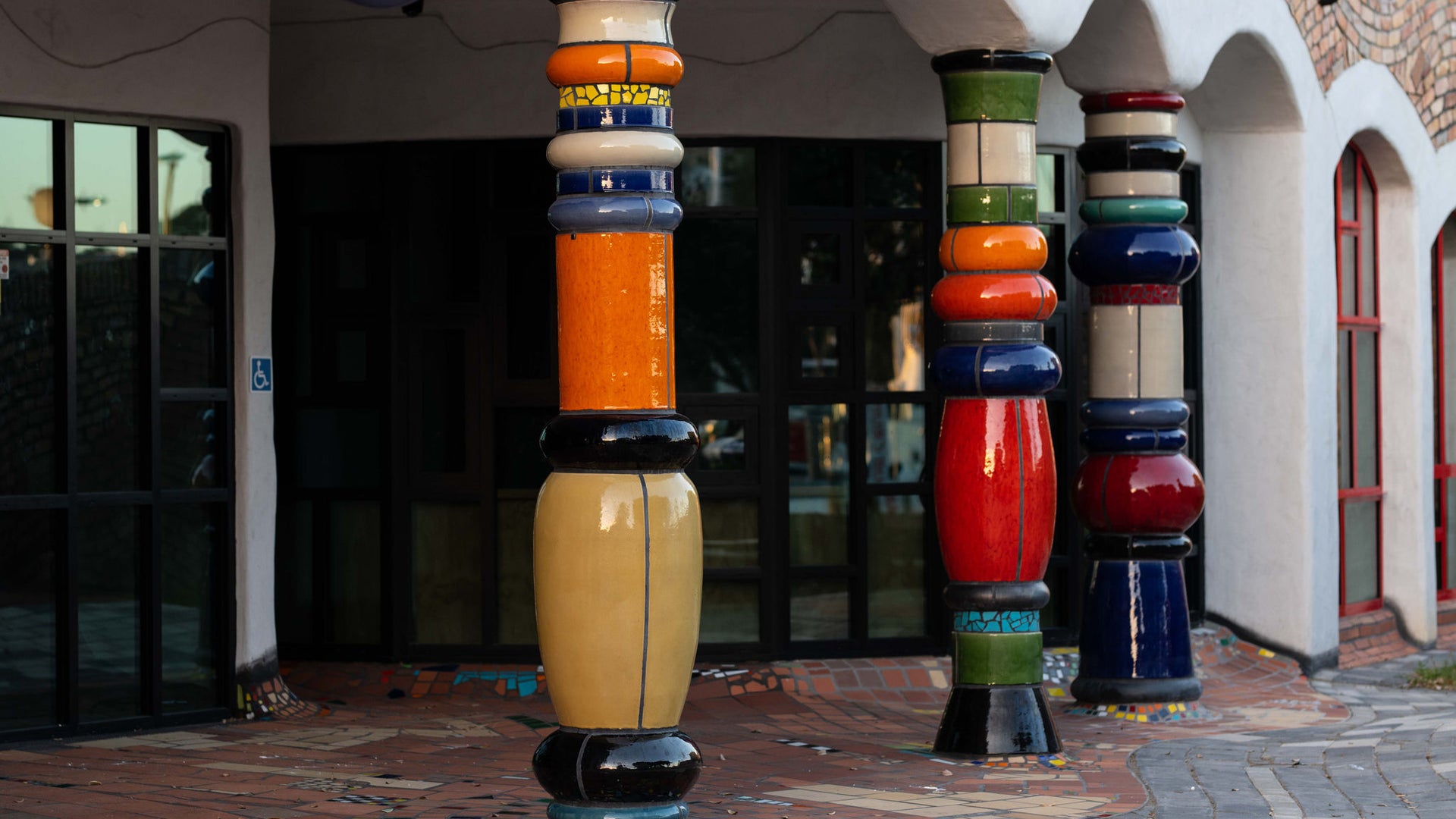 Hundertwasser Art Centre