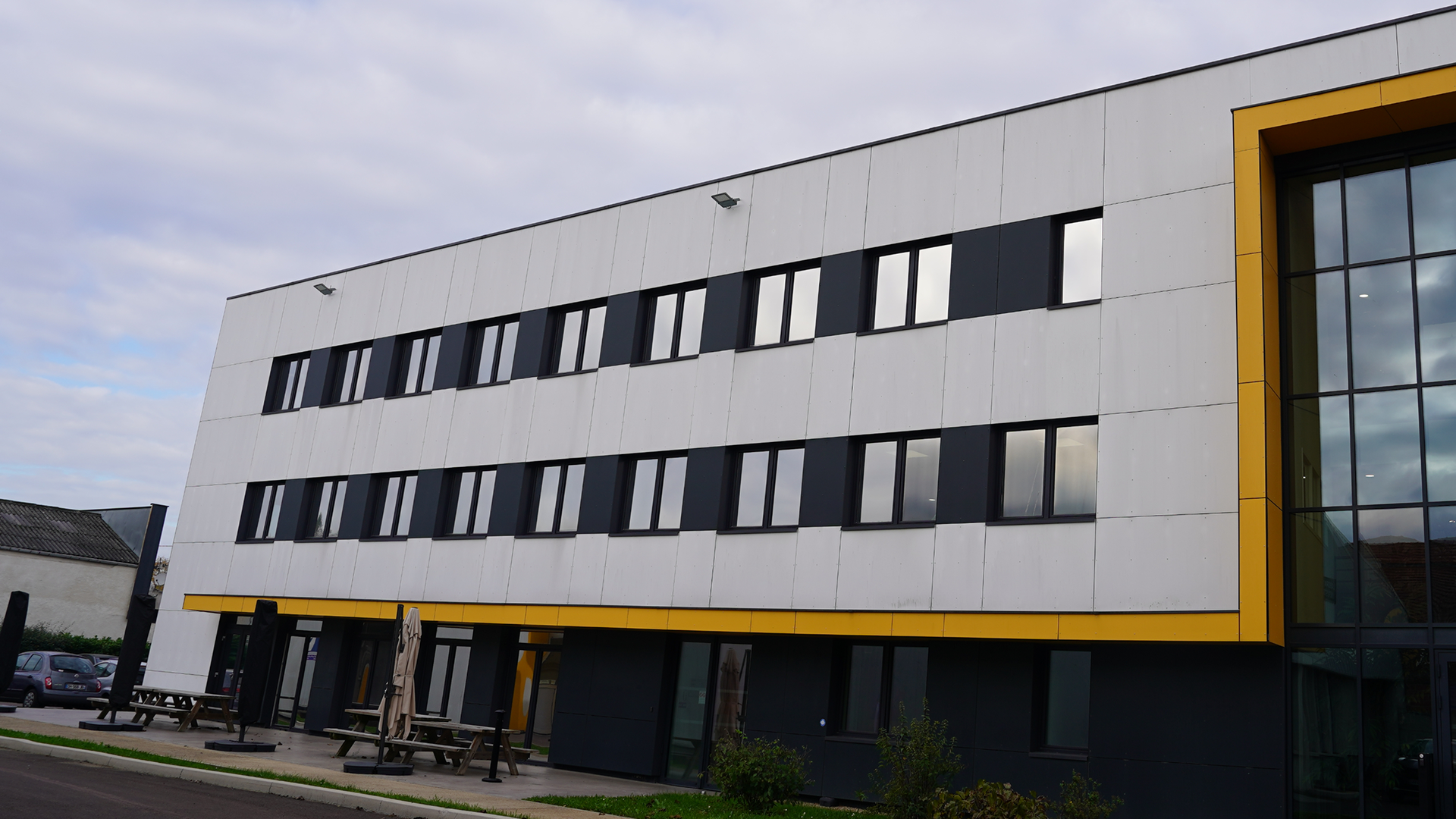 Bâtiment  B Le bourget