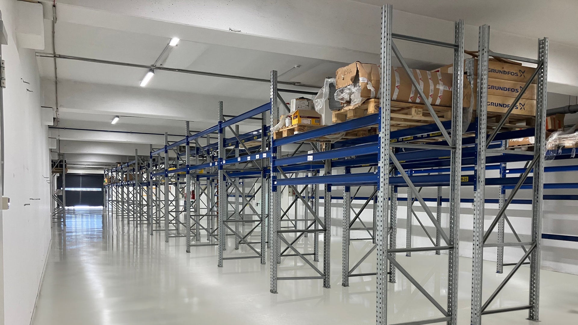 Grey floor in storage warehouse facility