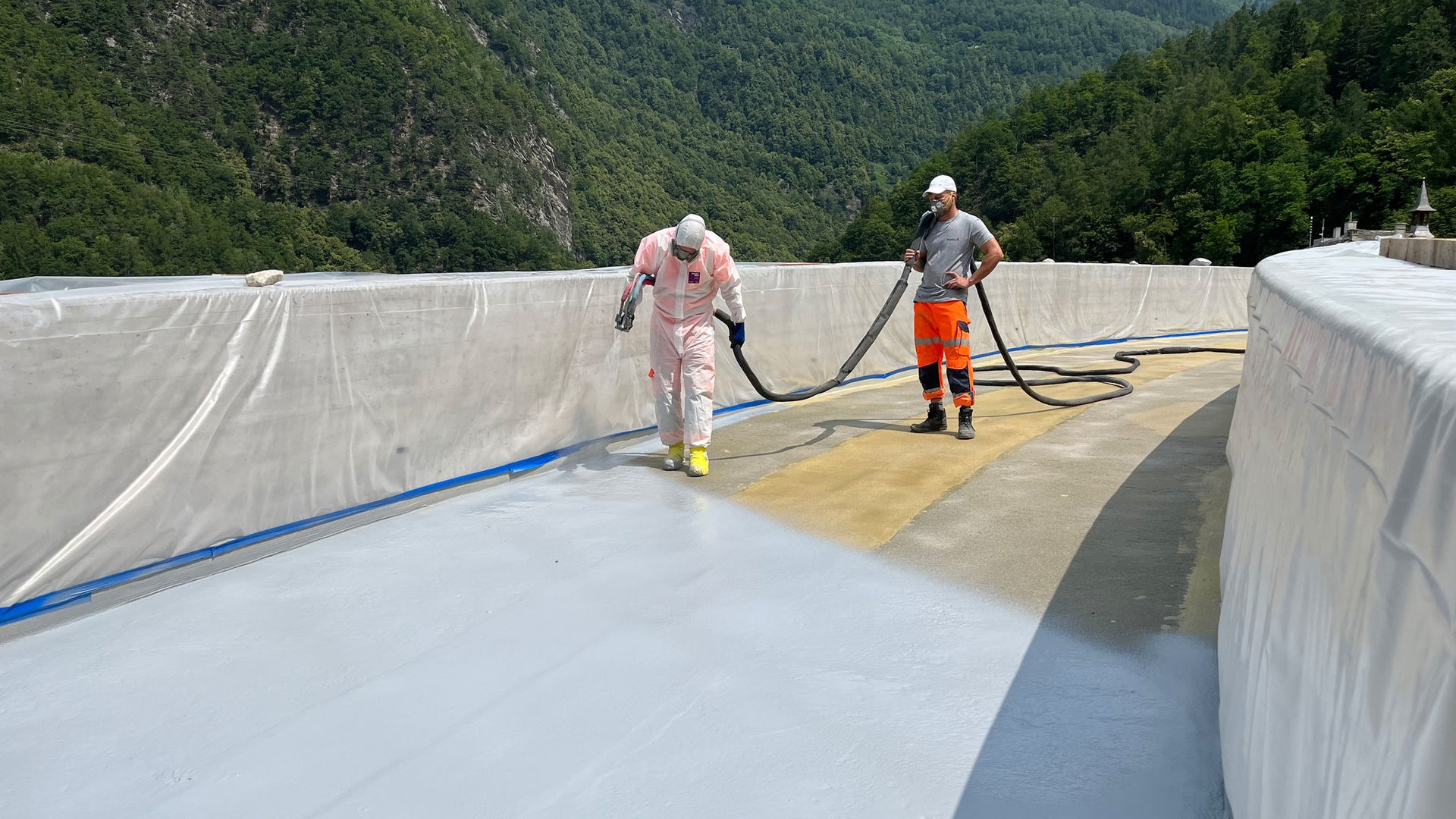 Brückenabdichtung mit Flüssigkunststoff