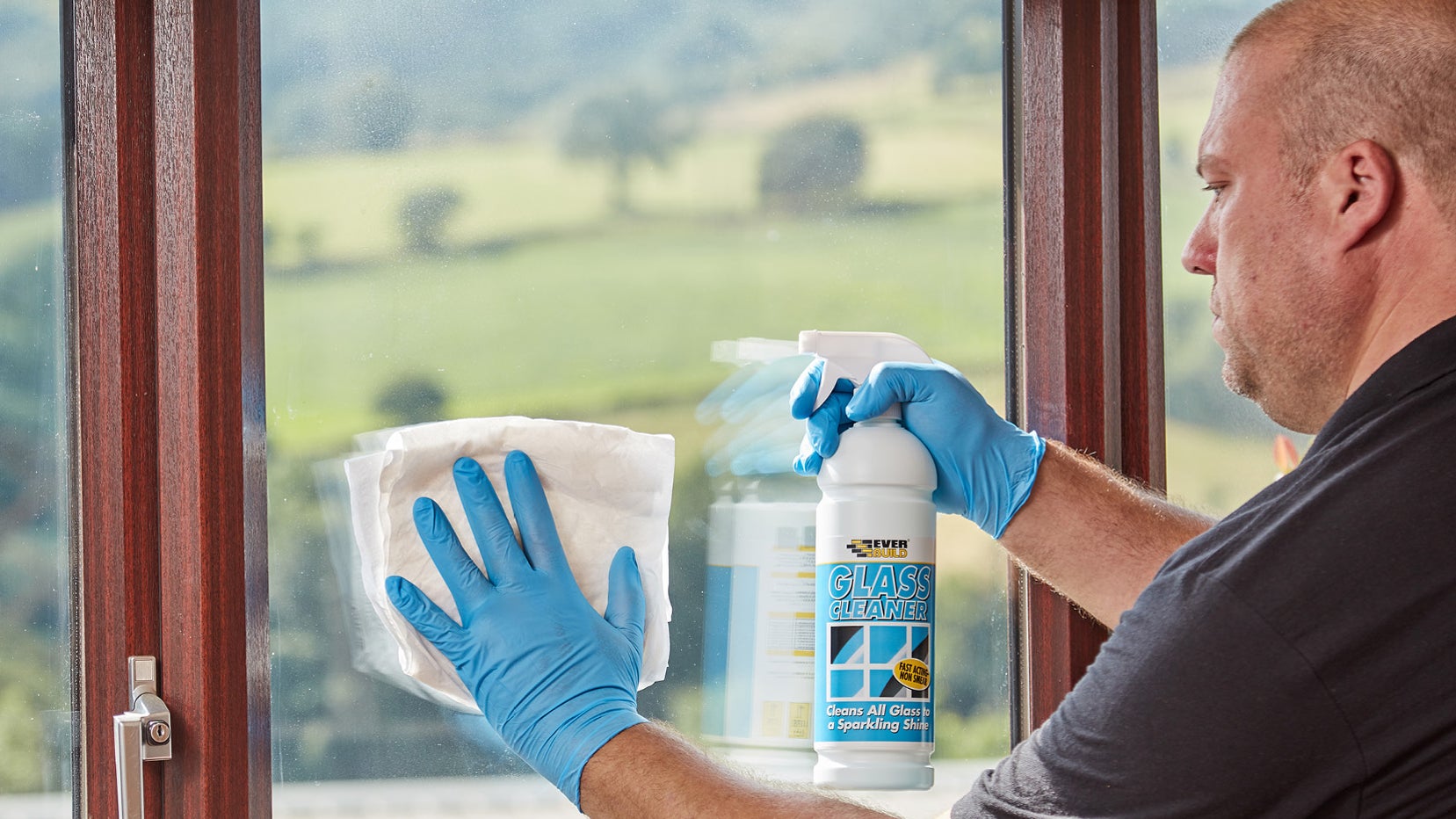 ukd_sika_502_glass_cleaner_application_header