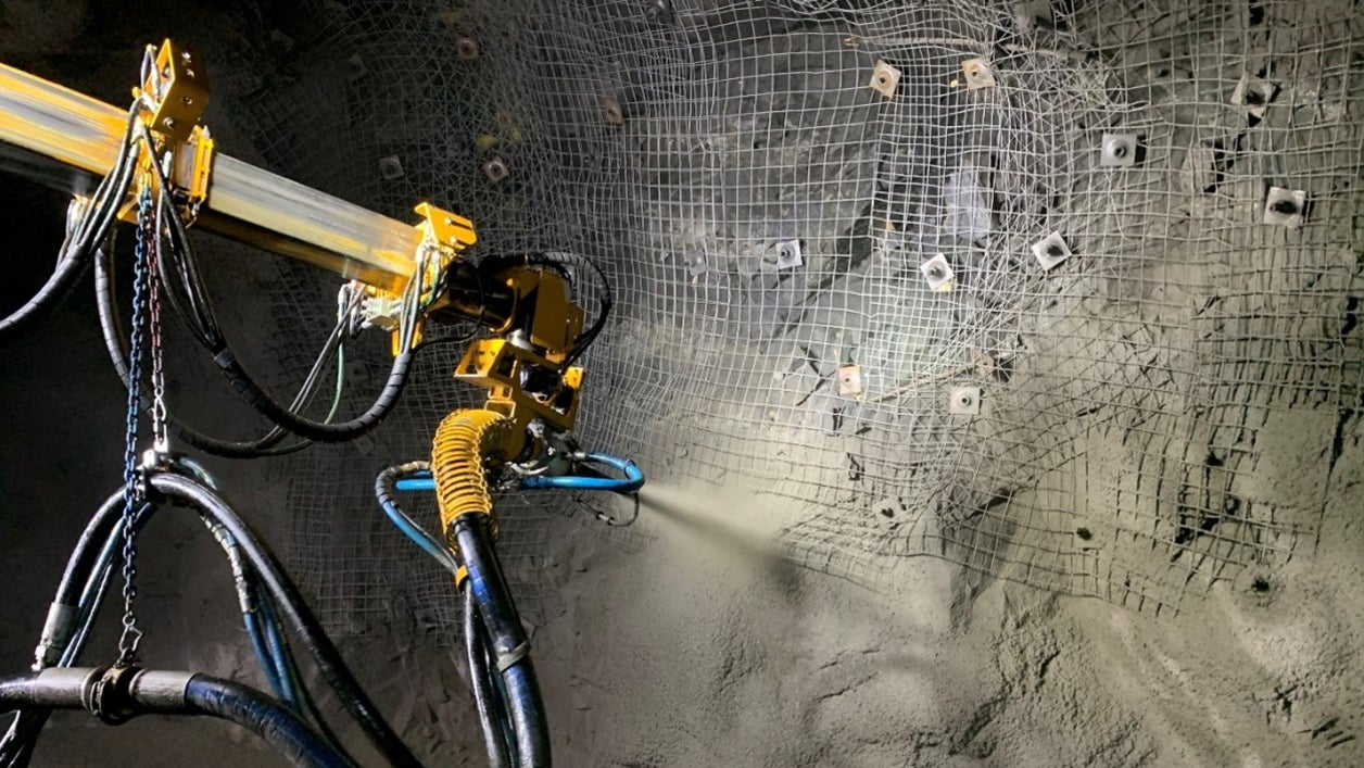 Dry-to-wet KING MS-W1 UG Shotcrete applied with Sika Sigunit L500-AFI.