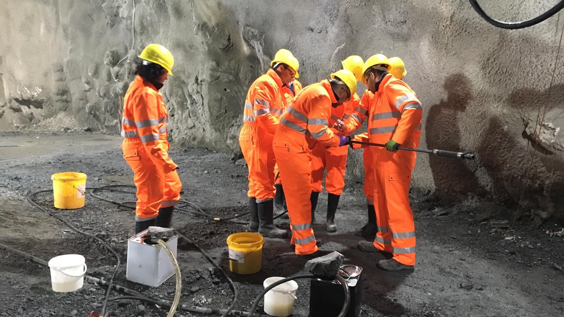 Injection in tunnel - mining