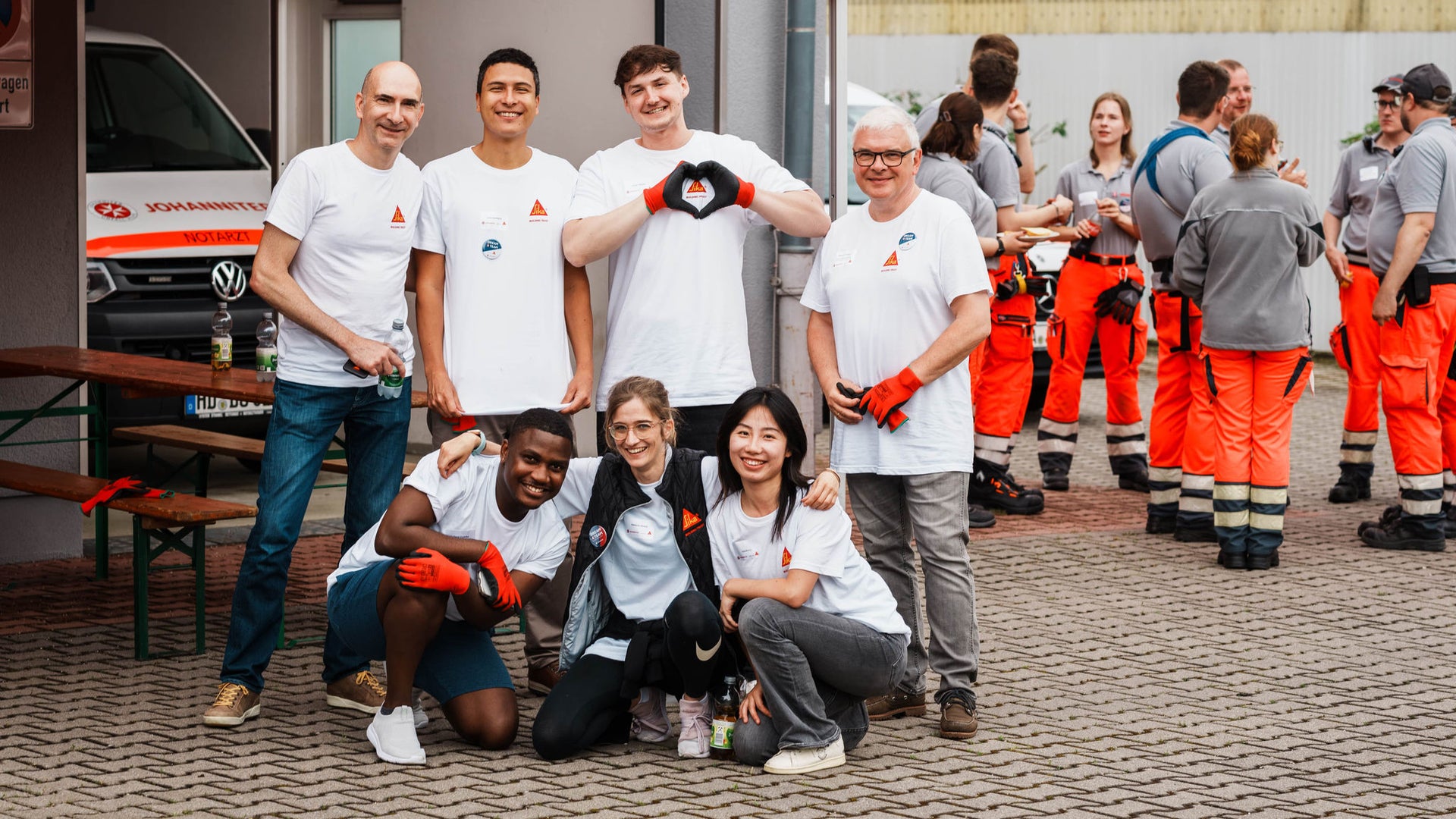 Sika Employees volunteering with Johanniter-Unfall-Hilfe Germany
